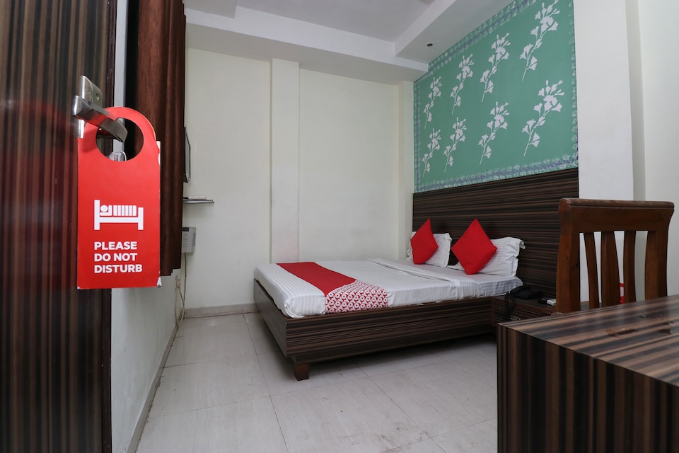 OYO 33350 Hotel Umang, Charbagh Lucknow, Lucknow