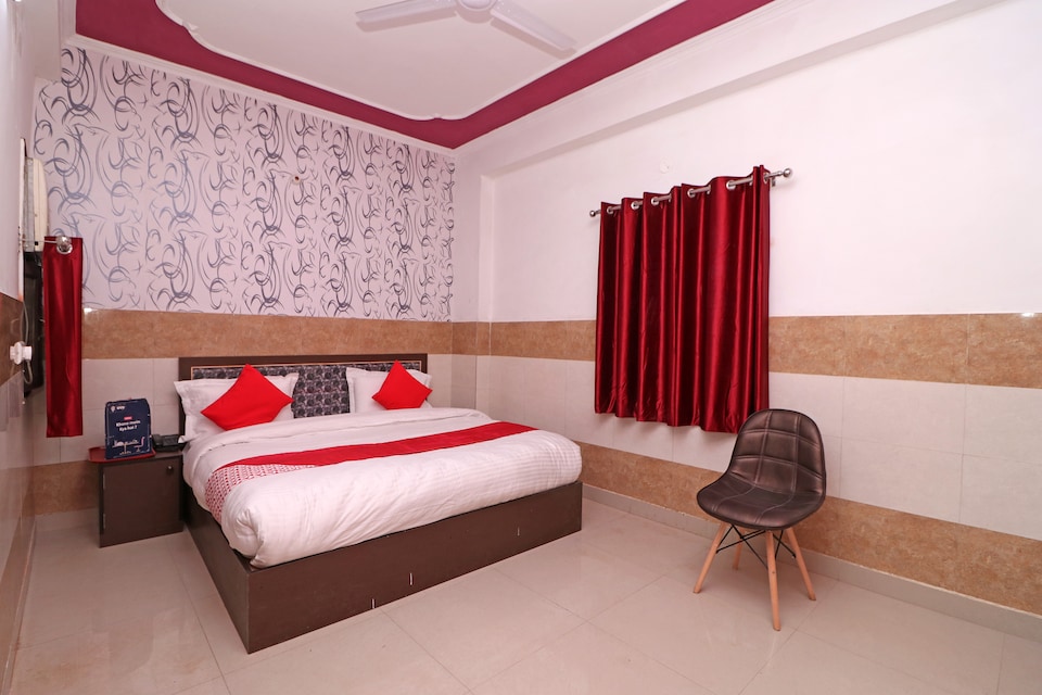 SPOT ON 33354 Sar Inn, Noida Expressway SEZ, Noida