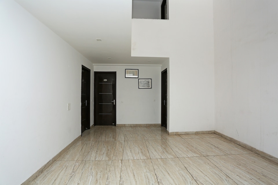 OYO 33355 327, Medanta, Gurgaon