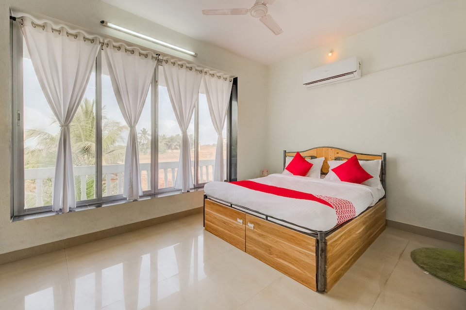 OYO 33360 Golden Wave Sea View, Alibag- Kashid- murud, Alibag