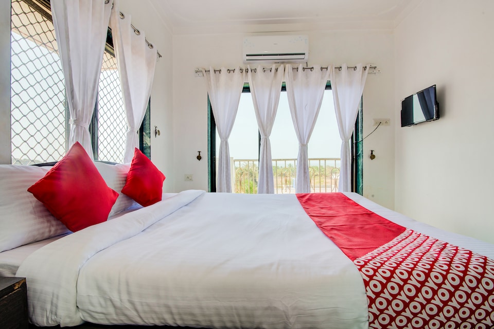 OYO 33364 Golden Wave, Alibag- Kashid- murud, Alibag