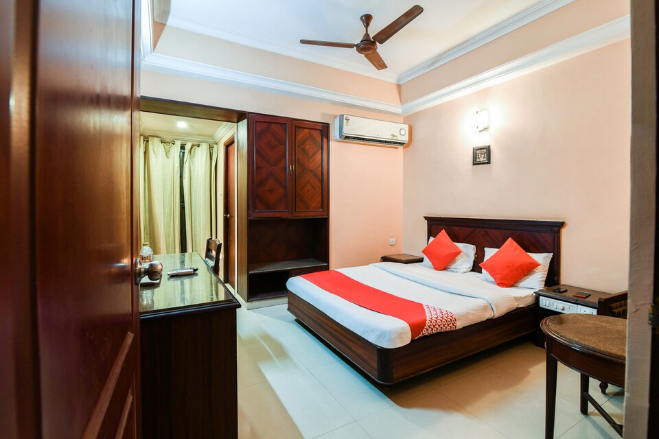 OYO 33367 Hotel Saroj Krishna, Chittoor city, Chittoor