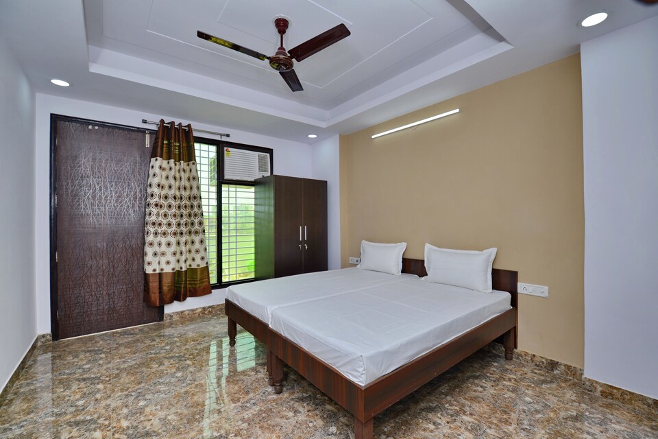 OYO LIFE GRG1322 Sector 52, DLF 4 Gurgaon, Gurgaon