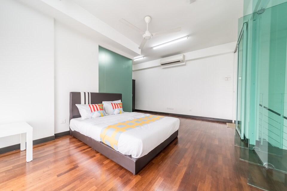 OYO Home 877 Lavish 1BR Scott Garden, Old Klang Road, Seputeh