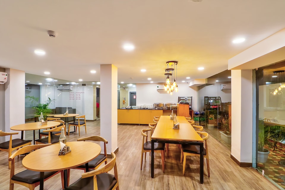 OYO Townhouse 202 The Acropolis Kasba, Ruby Hospital Kolkata, Kolkata