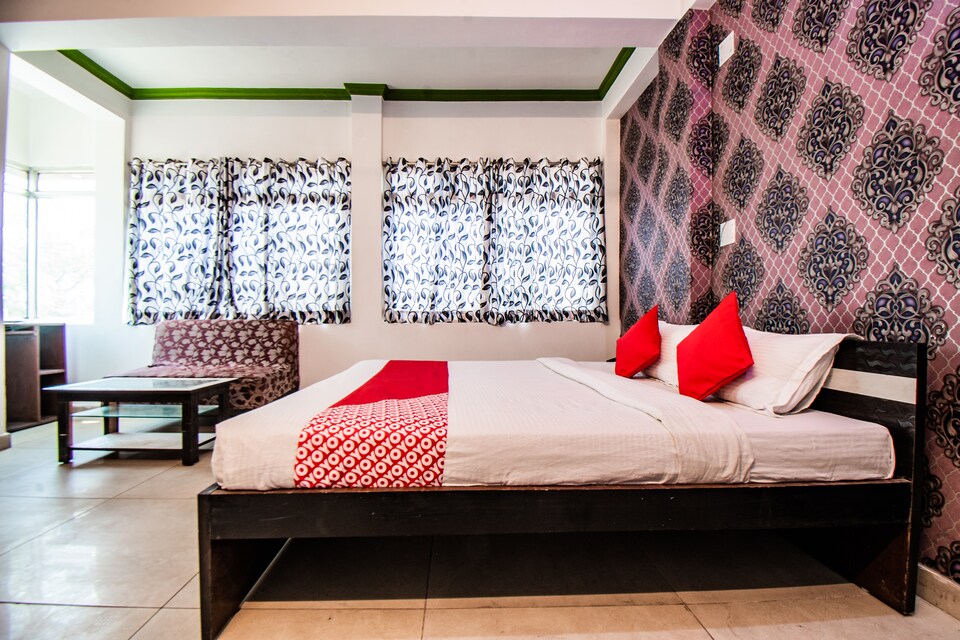 OYO 33381 Hotel Blue Star, Railway station Hajipur, Hajipur