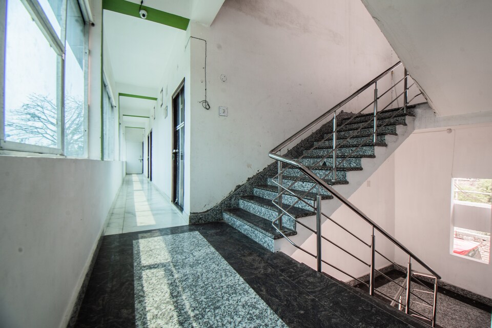 OYO 33381 Hotel Blue Star, Railway station Hajipur, Hajipur