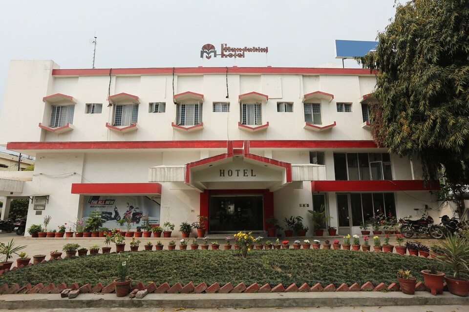 OYO 33385 Hotel Mandakini, Dehradun Railway Station, Dehradun