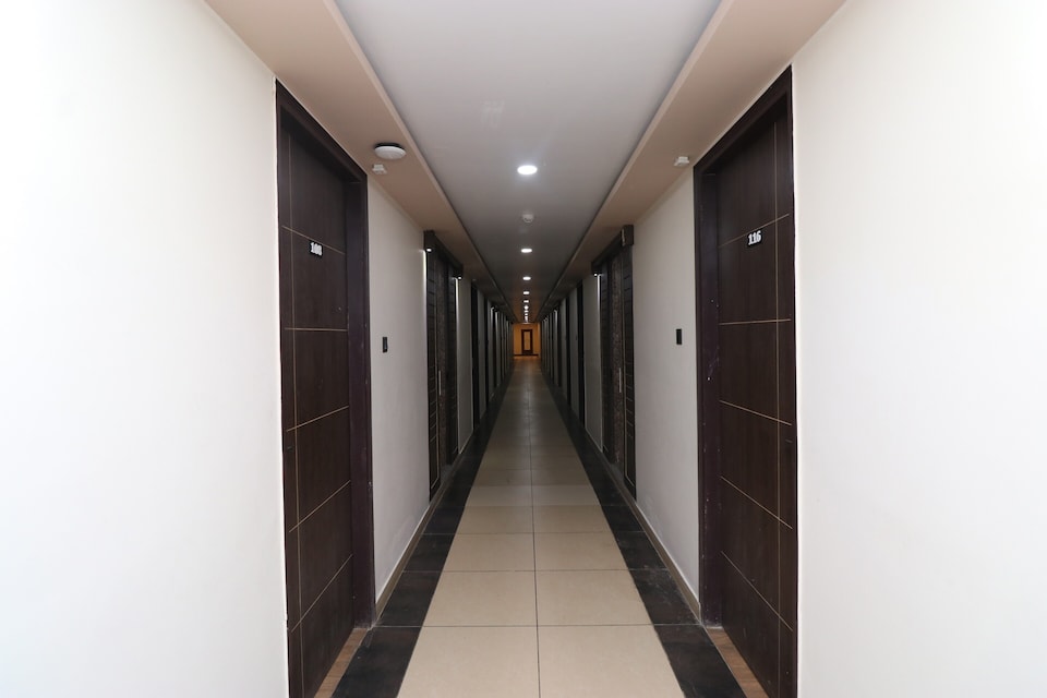 OYO 33387 Laxmi Lawn And Resort, Vikas Nagar Lucknow, Lucknow