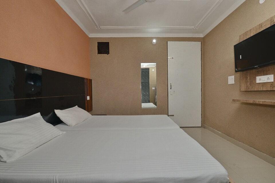 OYO LIFE GRG1324 सेक्टर 13, Old Gurgaon, गुड़गांव