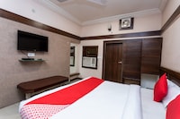 Hotel O Paras