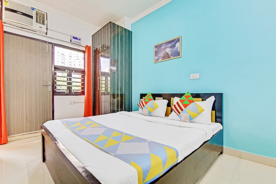 OYO 33418 Decent Studio Subhash Chowk, Sohna Road, Gurgaon