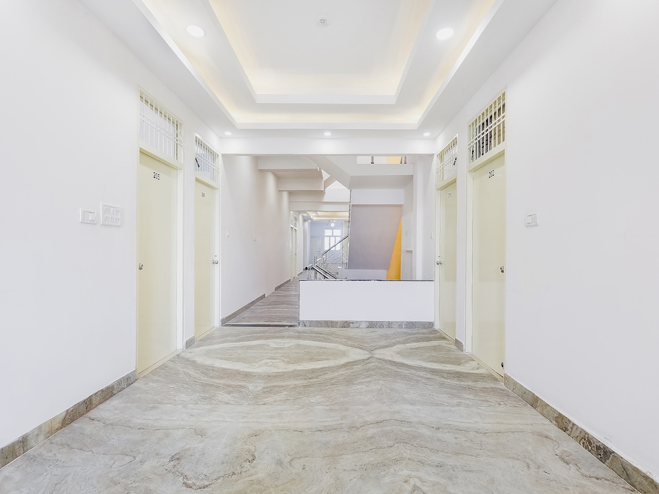 OYO Tunez, Kolar Road, Bhopal