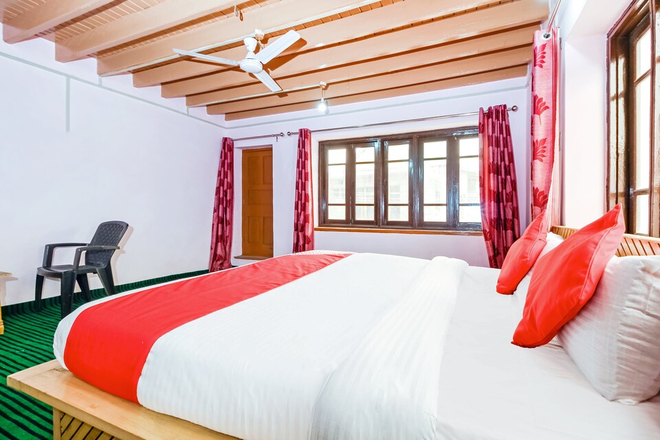 OYO 33430 Shawl Gh, Munawarabad, Srinagar