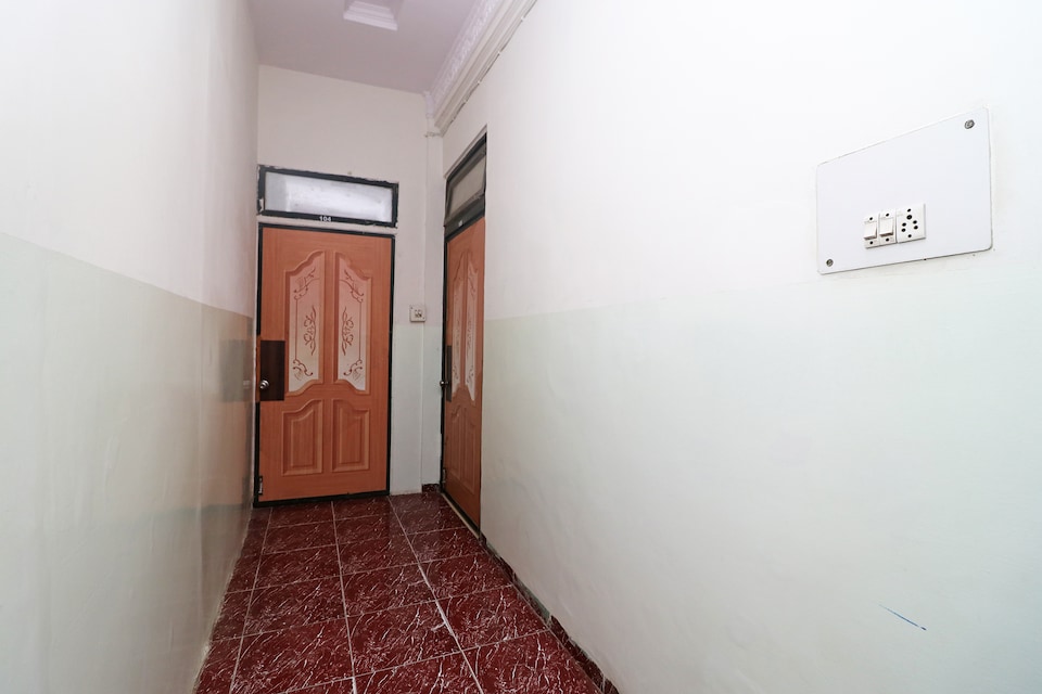 OYO 33443 Gateway Inn Hotel, Bahadurgarh, Bahadurgarh