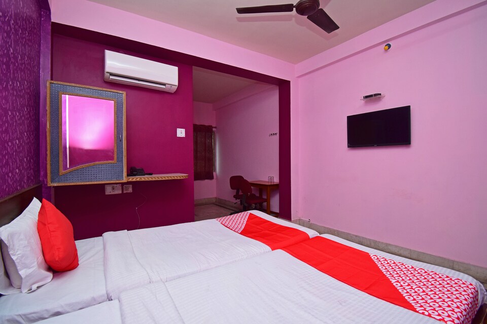OYO 33453 Hotel Regal International, Asansol, Asansol