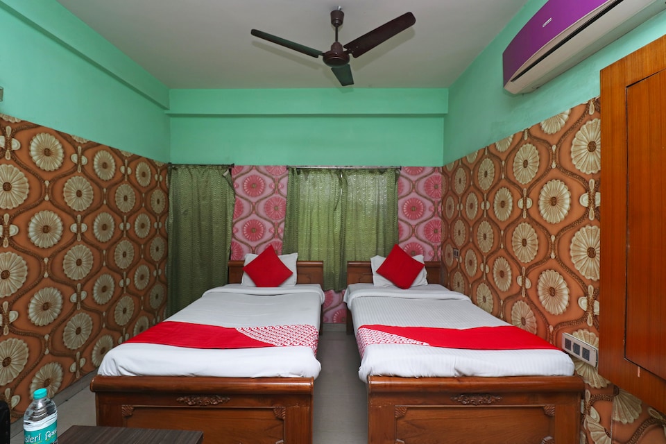 OYO 33455 Hotel Shivam, Berhampore, Berhampore