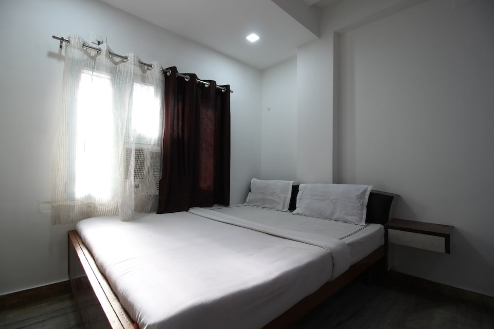 SPOT ON 33472 Hotel Shreenath And Bar, Pali Central, Pali