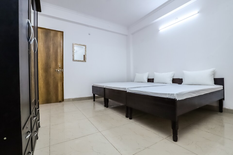 OYO LIFE NOD542 Nr Noida Sector 76 Metro, Noida City, Noida