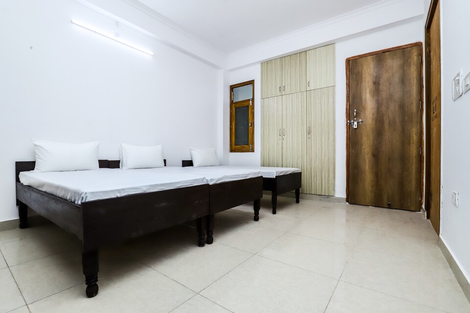 OYO LIFE NOD542 Nr Noida Sector 76 Metro, Noida City, Noida