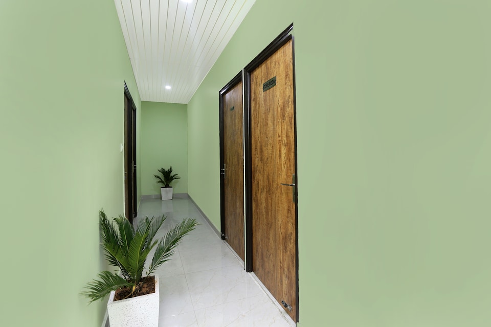 OYO 33500 saurav, Faridabad, Faridabad