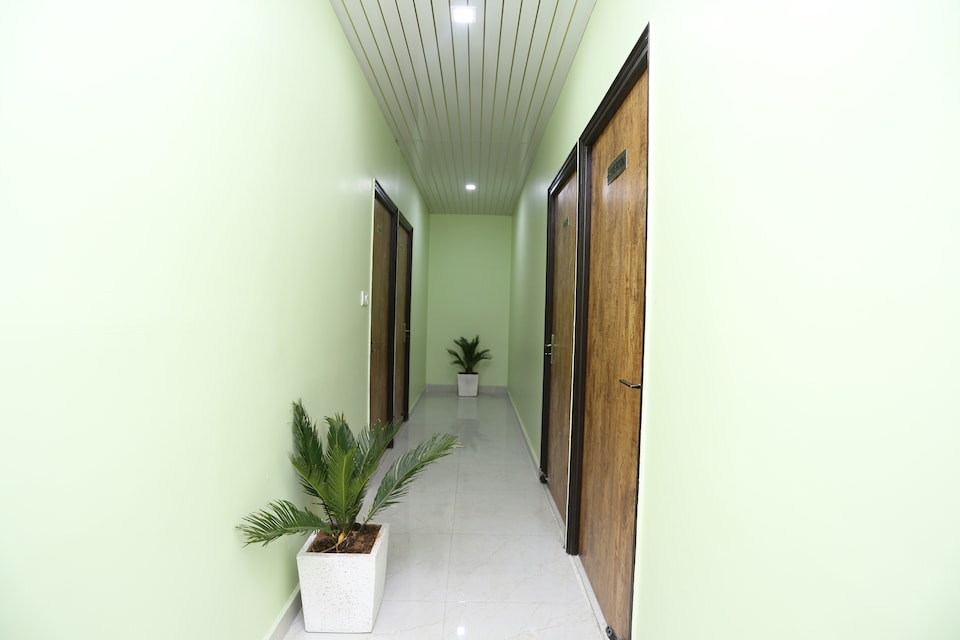 OYO 33500 saurav, Faridabad, Faridabad