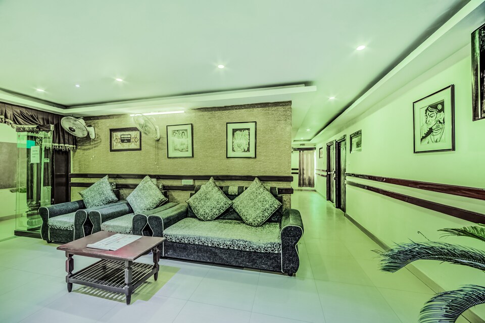 OYO Hotel Ananda Inn Near Nexus Hyderabad, Kukatpally, Hyderabad