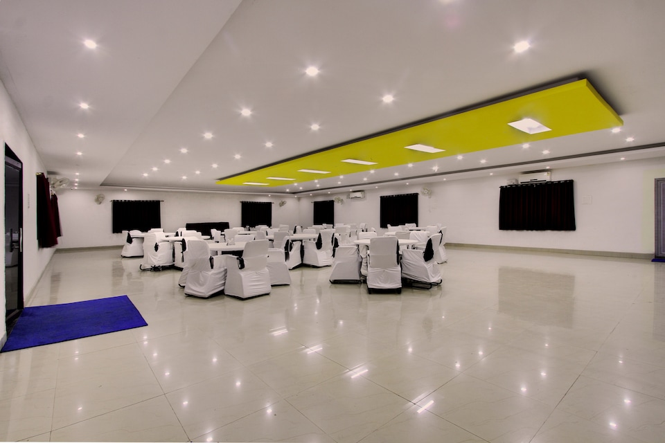 OYO 33505 Crystal Palms Highway Resort, Gulbarga, Gulbarga