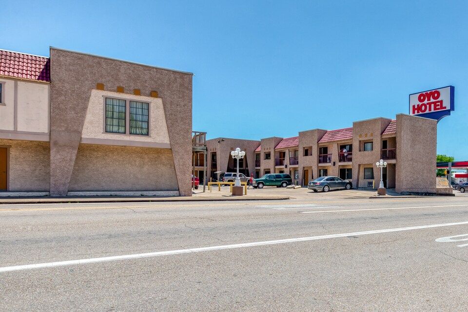 OYO Hotel Groesbeck, Groesbeck, TX OYO Hotels