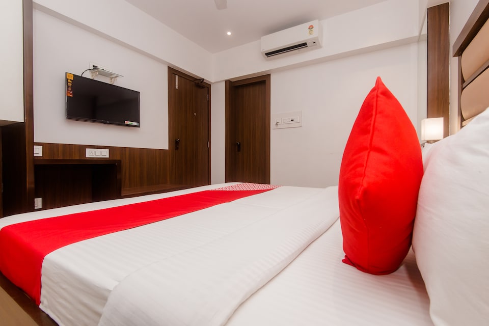 OYO 616 Karan Palace, Mumbai BCEC, Mumbai