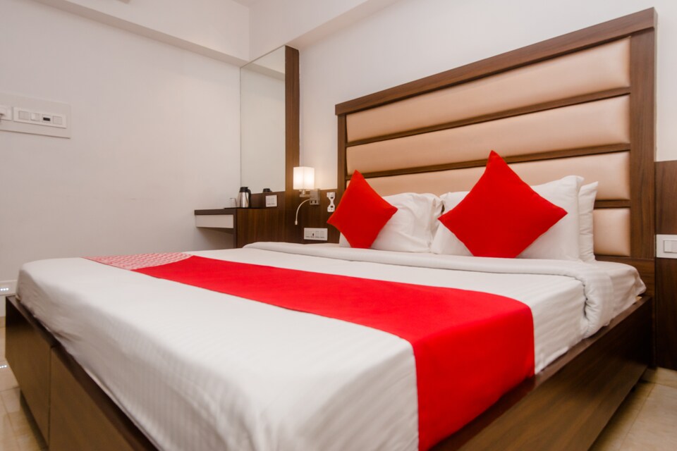 OYO 616 Karan Palace, Mumbai BCEC, Mumbai