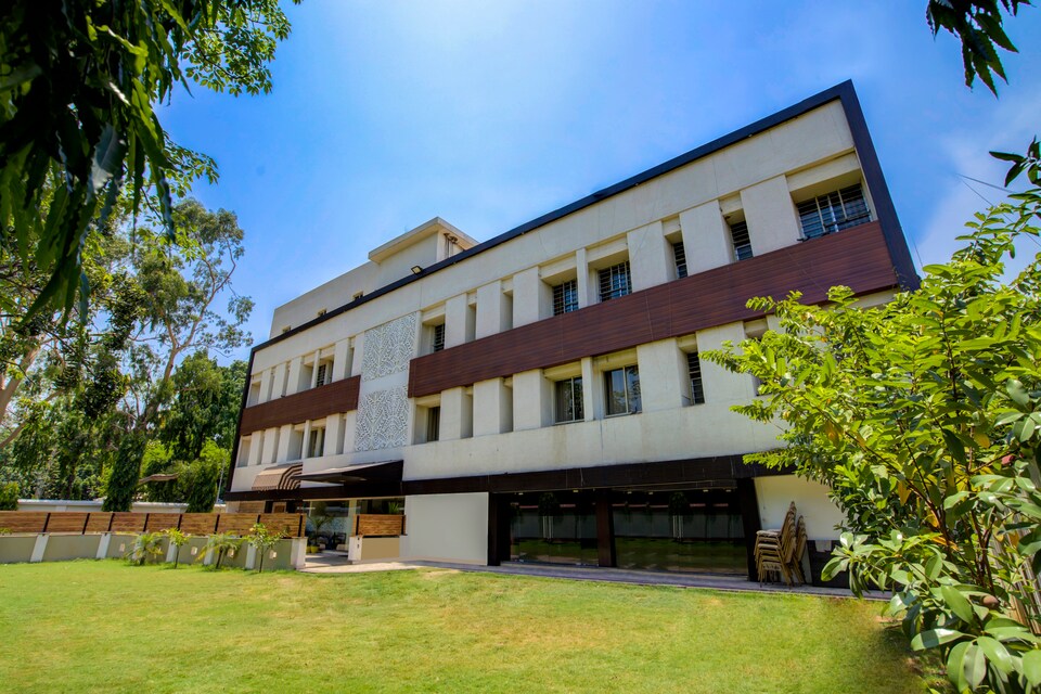 Capital O 35367 Hotel West Inn, Bus Stand Bokaro, Bokaro