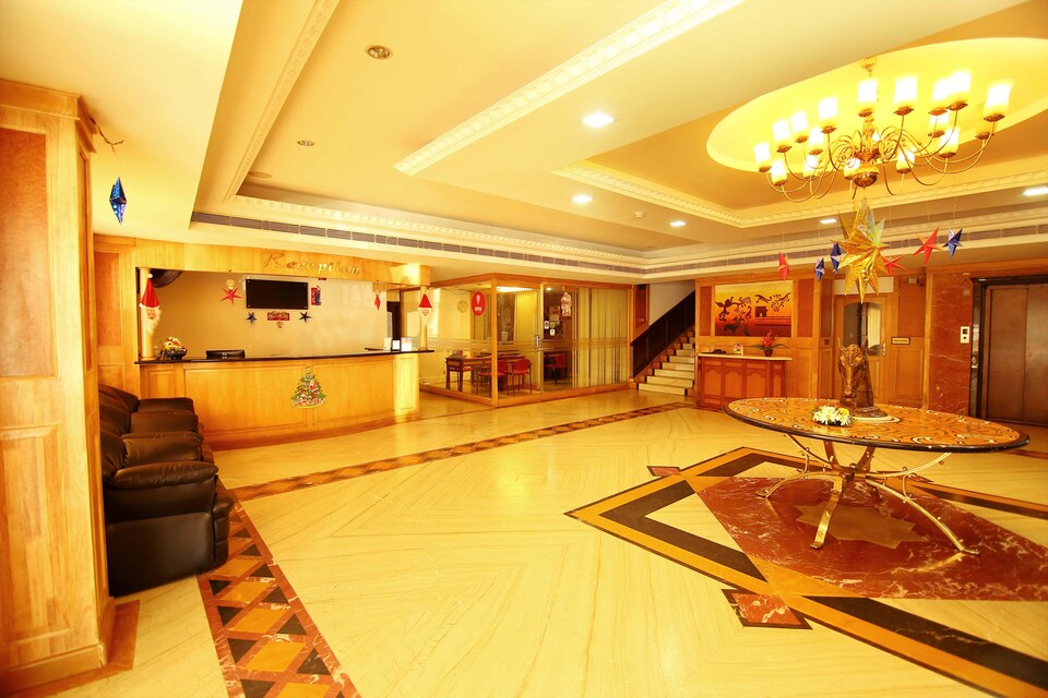 OYO Premium 48 Airport Kochi, Ankamaly Airport Kochi, Kochi