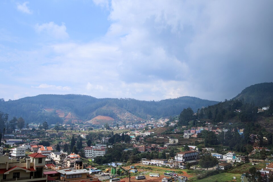 OYO Home 35375 Hill View 2BHK Ooty, Charing Cross Ooty, Ooty