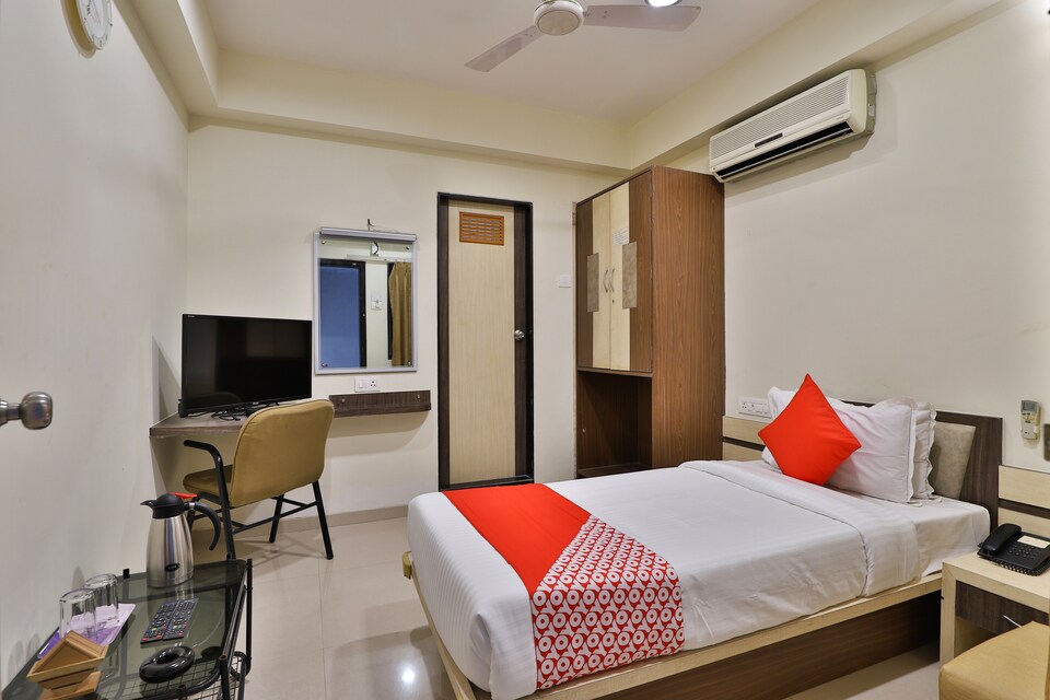OYO 35378 Galaxy Residency, Mundra, Mundra
