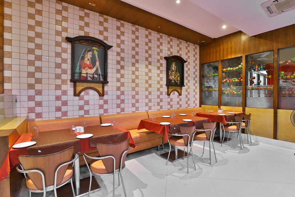 OYO 35378 Galaxy Residency, Mundra, Mundra