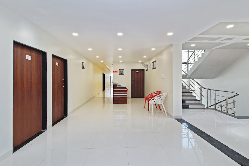 OYO 35387 Shiv Shahi Executive, Cidco, Aurangabad