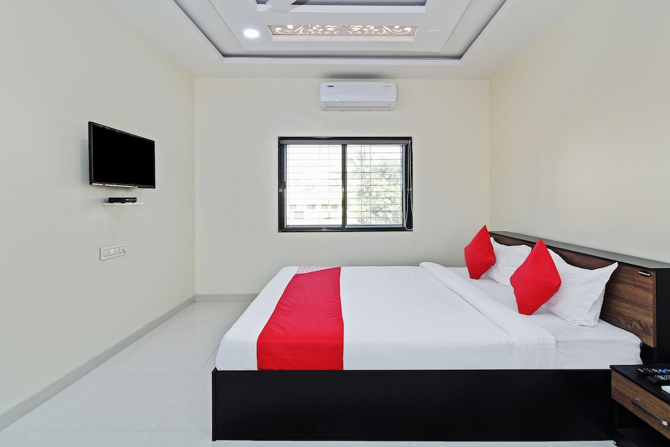 OYO 35387 Shiv Shahi Executive, Cidco, Aurangabad