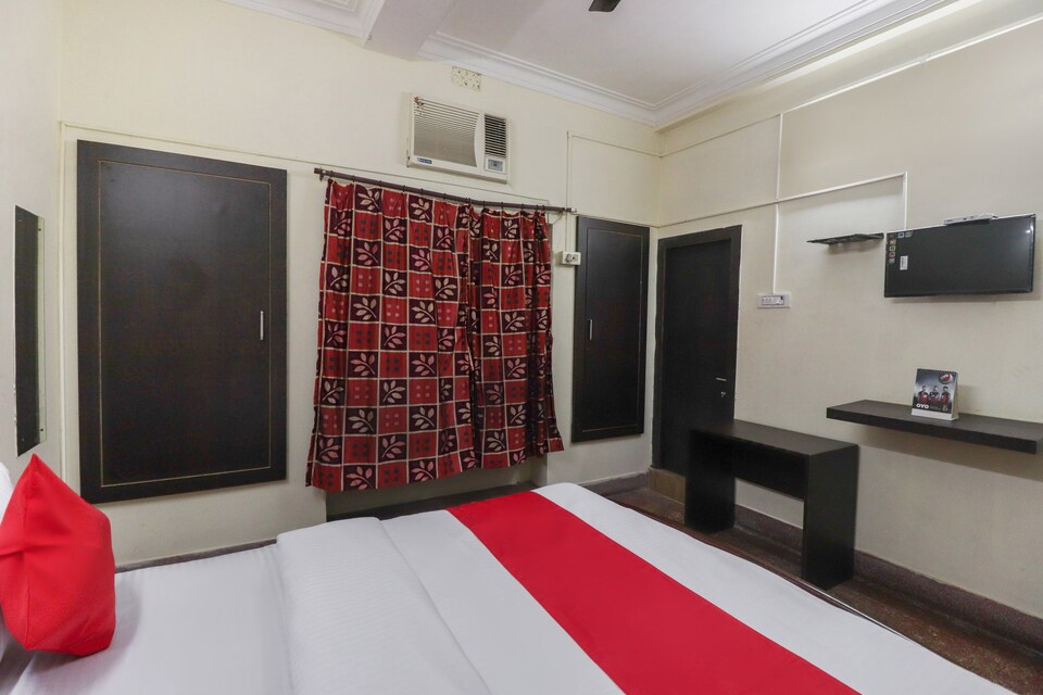 OYO 35418 Lake Town Guest House, VIP Road Kolkata, Kolkata