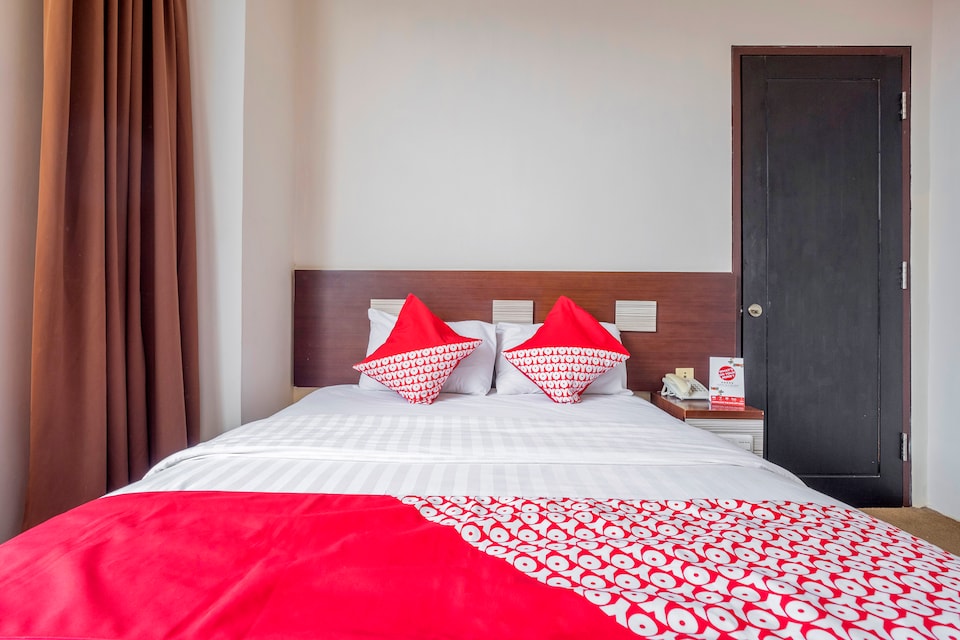 Townhouse Oak near Losari Beach formerly Lynt Hotel Makassar, Panakkukang, Makassar