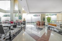 Townhouse Oak near Losari Beach formerly Lynt Hotel Makassar