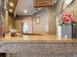 Moynali kiyimlarda sikilgan