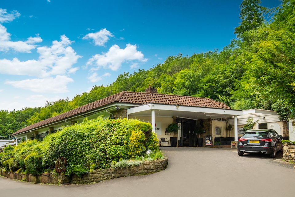 OYO Flagship The Bridge House, Reigate (South England), Reigate