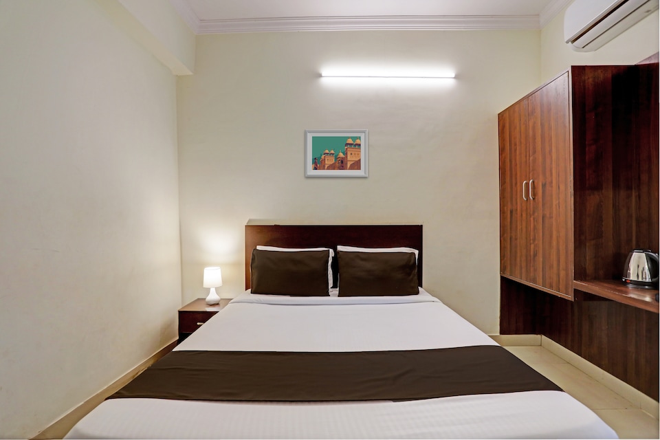 Hotel O Shiridi Residency , Abids-Nampally, Hyderabad