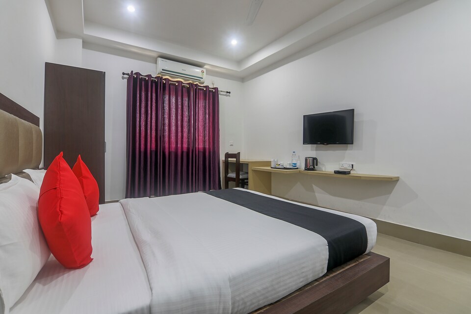 Capital O 35475 Hotel Hillton Blue, Tinsukia, Tinsukia