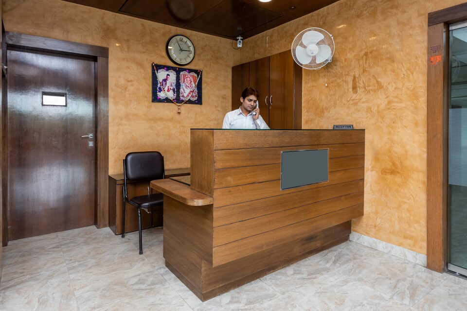 OYO 35476 Baba Shree Hotel and Resort, Airport Road - Indore, Indore