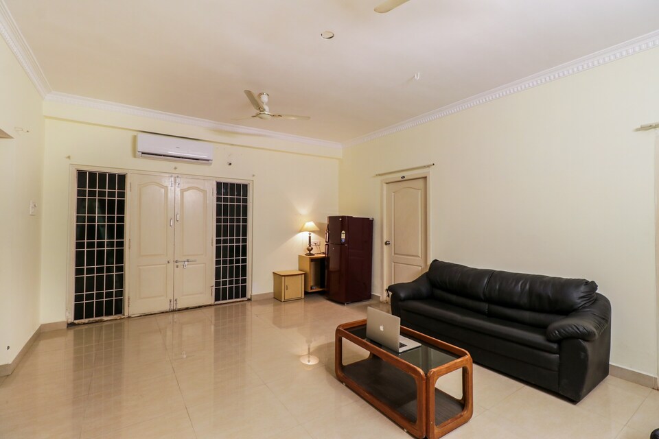Capital O 35480 Coastal Bay Service Apartments, Ramaraopet Kakinada, Kakinada
