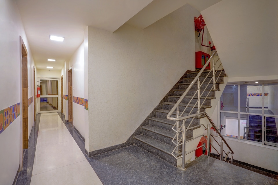 Hotel O TRAVELLER INN, Gomti Nagar Lucknow, Lucknow