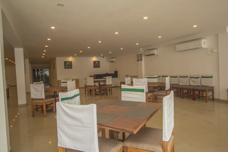 OYO 35486 Ibiss Hotel, Jaigaon, Jaigaon