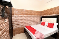 Hotel O by OYO Kapoor Residency